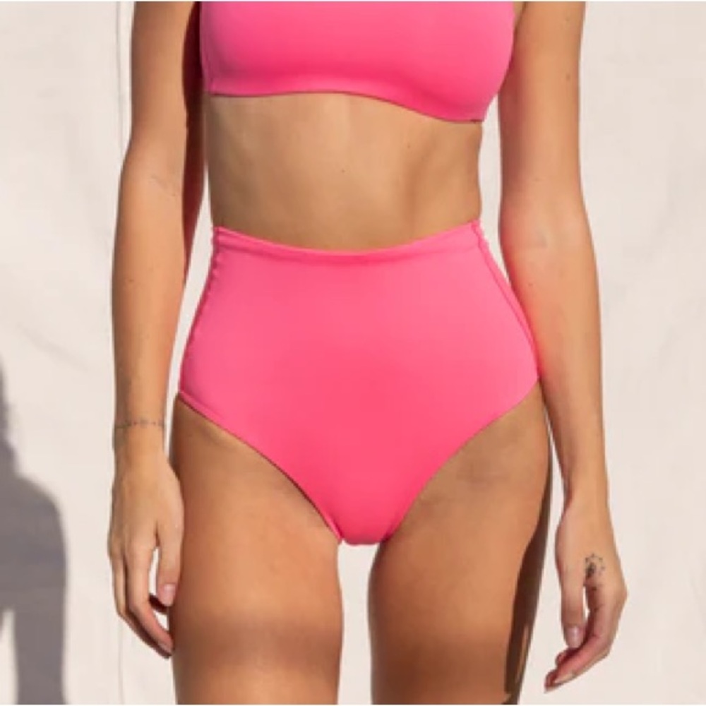Left on Friday Hi Tide Bottoms in Pink size XL
